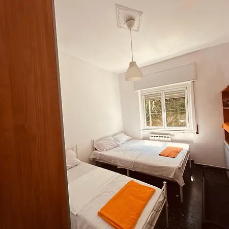 Centrum Twin & Triple Shared Bath Homestay